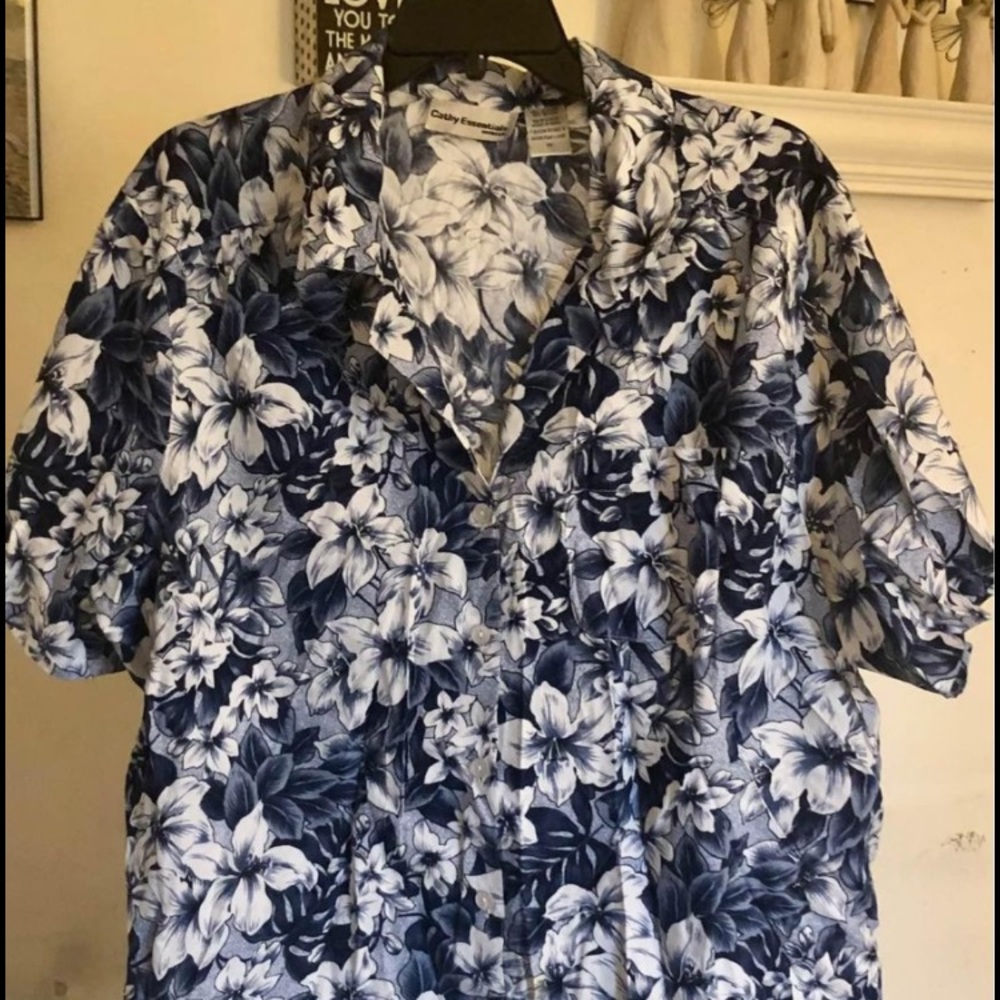 Plus Size 1x  Cathy Essentials Woman Blue Floral Button Up